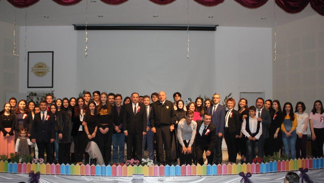 24 Kasım Öğretmenler Günü programı Yeniköy Kültür Merkezinde kutlandı.