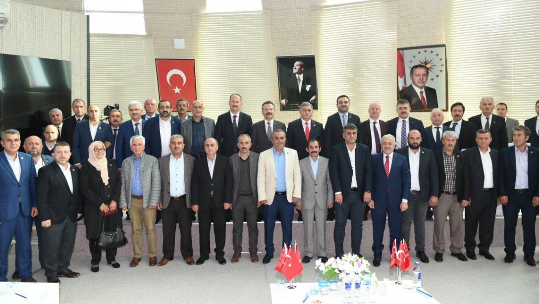 Valimiz Sayın Hüseyin Aksoy, Başiskele Muhtarlar Toplantısına Mehmetçiğimize Başarılar Dileyerek Başladı