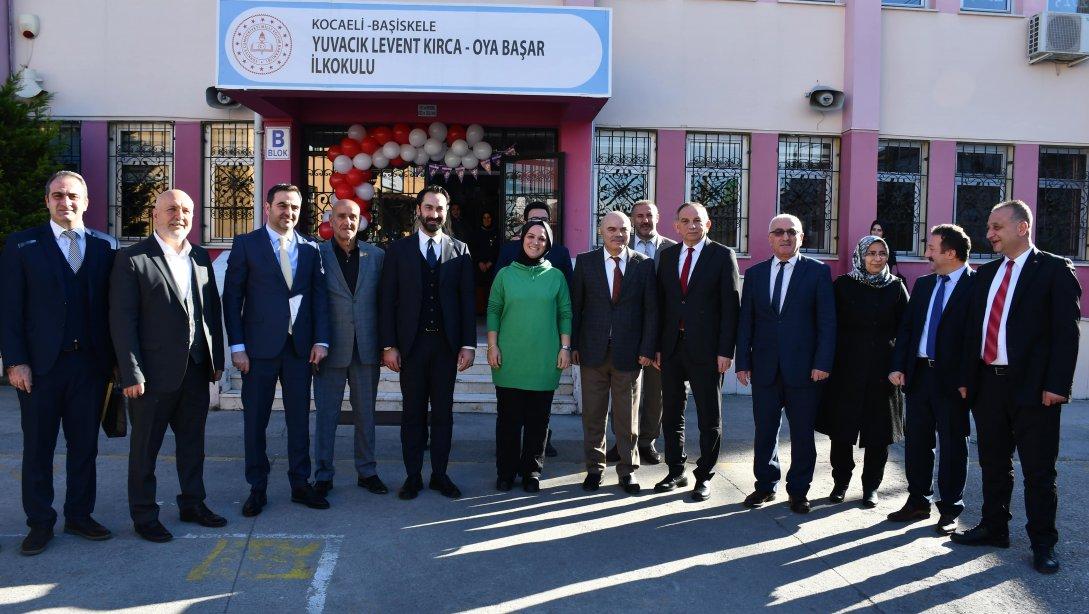 2022-2023 eğitim-öğretim yılı birinci döneminin sona ermesi dolayısıyla İlçemiz Yuvacık Levent Kırca Oya Başar İlkokulunda karne dağıtım töreni düzenlendi.