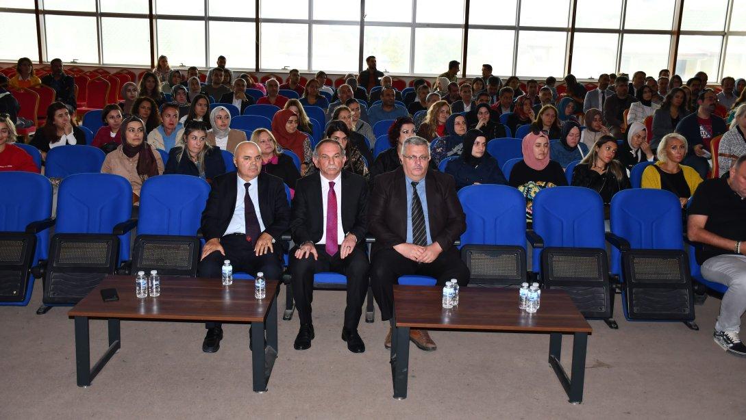 (ÖNEM) Projesi Tanıtım Toplantısı Şehit Yunus Emre Ezer Ortaokulunda gerçekleştirildi.