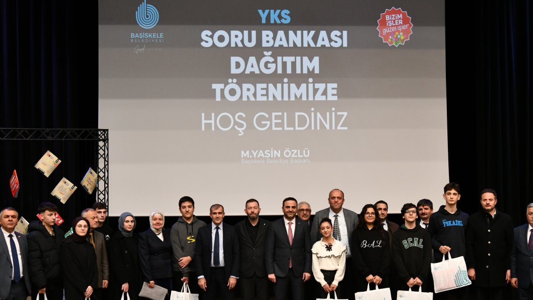 12.Sınıf Öğrencilerimize yönelik YKS Soru Bankası dağtımı törenle gerçekleşmiştir